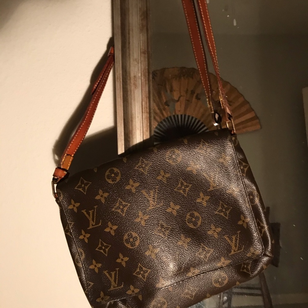 Louis Vuitton bag, purse